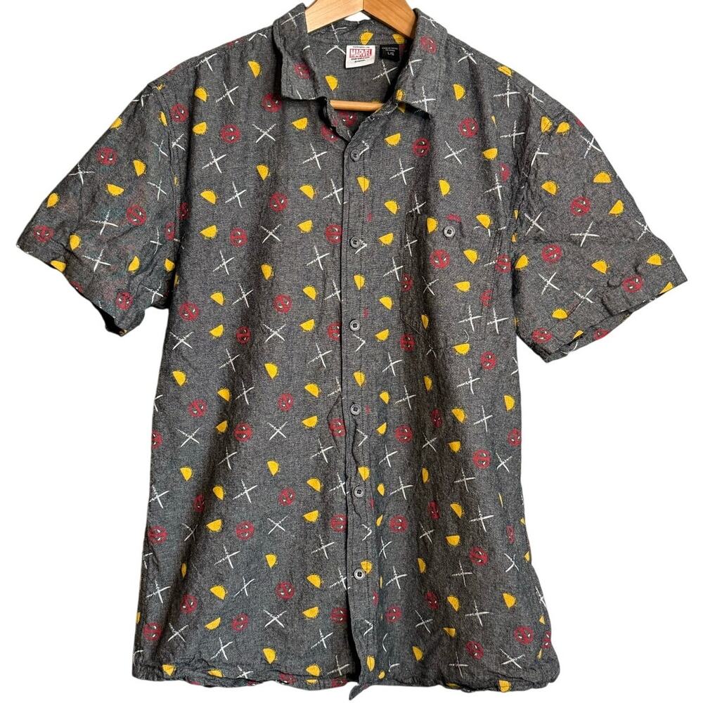 Marvel Deadpool Gray Short Sleeve Button Down Shirt Tacos Swords Men's Large